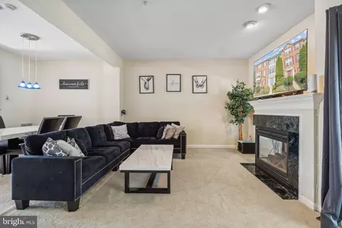 Living - 515 Eisenhower Dr, Frederick, MD 21703 photo 1 of 1