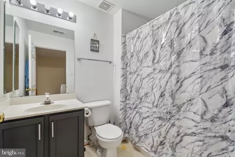 Bath - 515 Eisenhower Dr, Frederick, MD 21703 photo 2 of 2