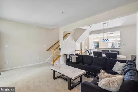 Entry Way - 515 Eisenhower Dr, Frederick, MD 21703 photo 2 of 3