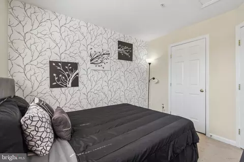 Bedroom - 515 Eisenhower Dr, Frederick, MD 21703 photo 4 of 5