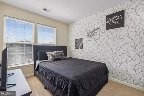 Bedroom - 515 Eisenhower Dr, Frederick, MD 21703 photo 3 of 5