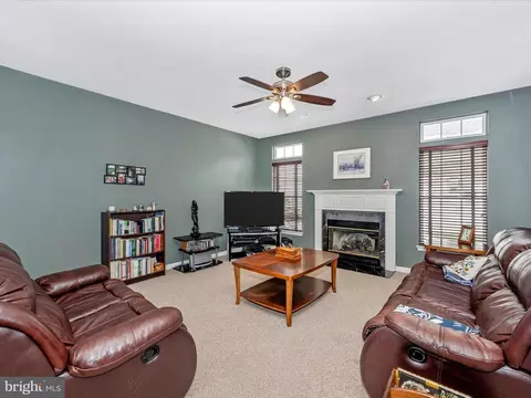 Living - 9070 Harris Pl, Frederick, MD 21704 photo 2 of 6