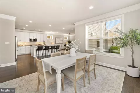 Dining - 5116 Continental Dr, Frederick, MD 21703 photo 2 of 4