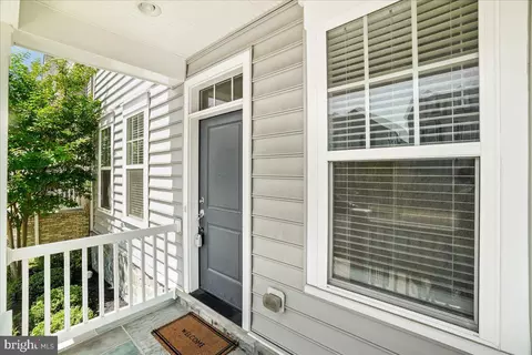 Exterior - 5116 Continental Dr, Frederick, MD 21703 photo 3 of 18