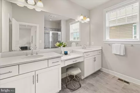 Bath - 5116 Continental Dr, Frederick, MD 21703 photo 1 of 3