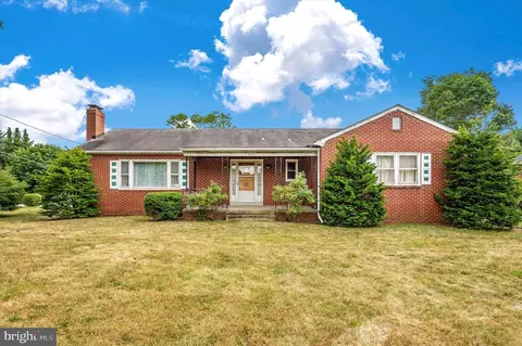 5727 Butterfly Ln, Frederick, MD 21703