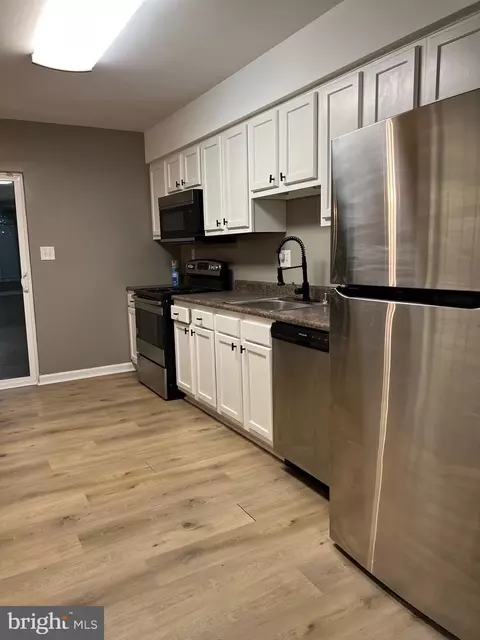 588 Cotswold Ct, Frederick, MD 21703 photo 9