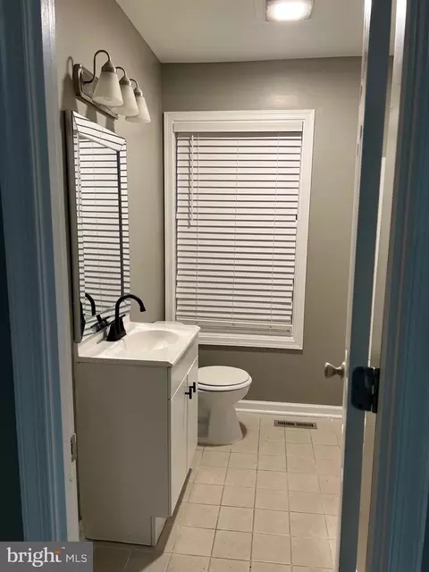 588 Cotswold Ct, Frederick, MD 21703 photo 17