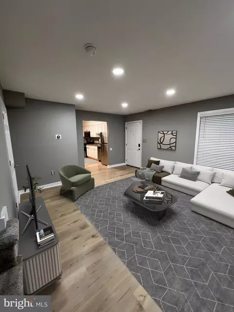 588 Cotswold Ct, Frederick, MD 21703 photo 2