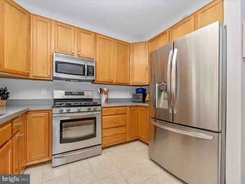 Kitchen - 2517 Bear Den Rd, Frederick, MD 21701 photo 4 of 5