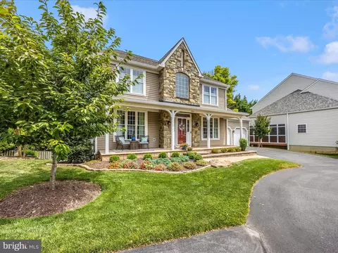 Exterior - 2517 Bear Den Rd, Frederick, MD 21701 photo 4 of 20