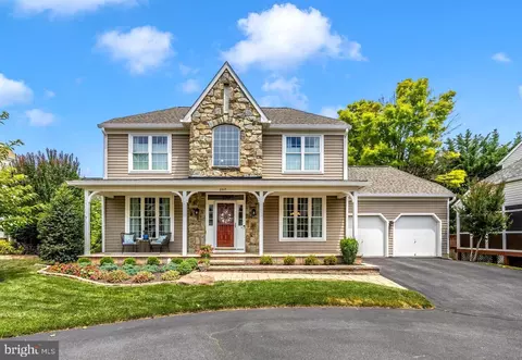 Exterior - 2517 Bear Den Rd, Frederick, MD 21701 photo 2 of 20