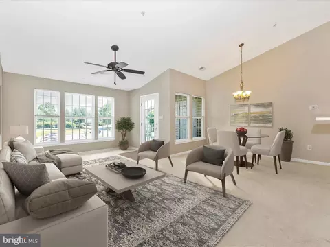 Living - 500 Bradley Ct #4J, Frederick, MD 21703 photo 2 of 9