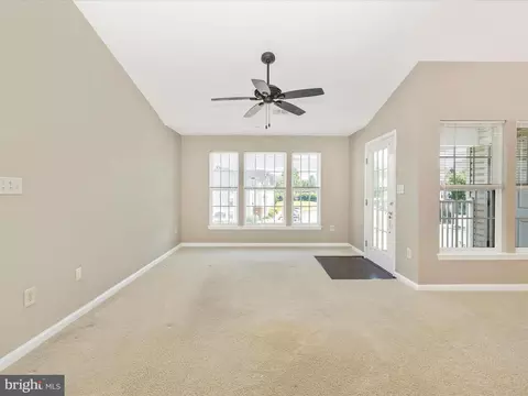 Living - 500 Bradley Ct #4J, Frederick, MD 21703 photo 3 of 9