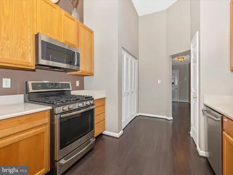 Entry Way - 500 Bradley Ct #4J, Frederick, MD 21703 photo 5 of 5