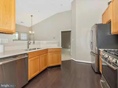 Kitchen - 500 Bradley Ct #4J, Frederick, MD 21703 photo 3 of 4