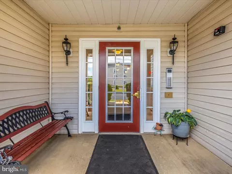 Entry Way - 500 Bradley Ct #4J, Frederick, MD 21703 photo 1 of 5
