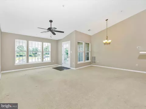 Living - 500 Bradley Ct #4J, Frederick, MD 21703 photo 1 of 9