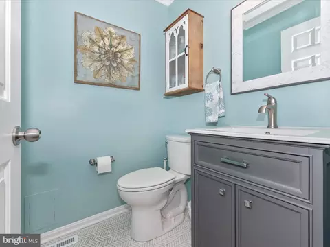 Bath - 5508 Corral Ln, Frederick, MD 21703 photo 1 of 6