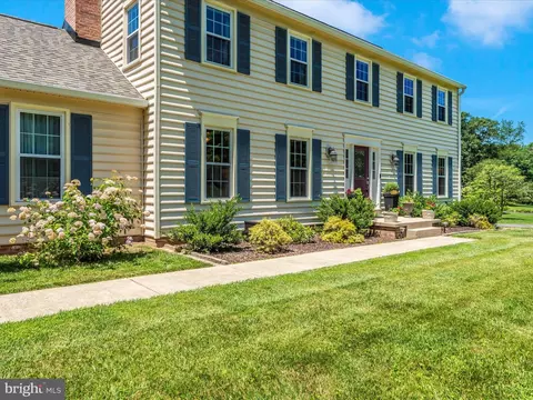 Exterior - 5508 Corral Ln, Frederick, MD 21703 photo 10 of 12