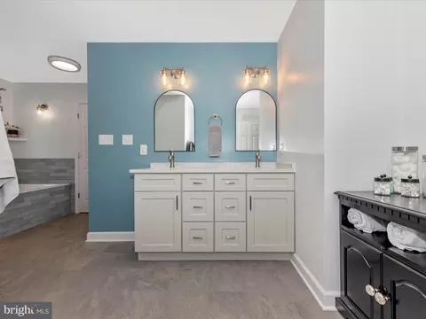 Bath - 5508 Corral Ln, Frederick, MD 21703 photo 2 of 6