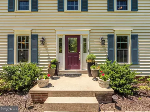 Exterior - 5508 Corral Ln, Frederick, MD 21703 photo 5 of 12