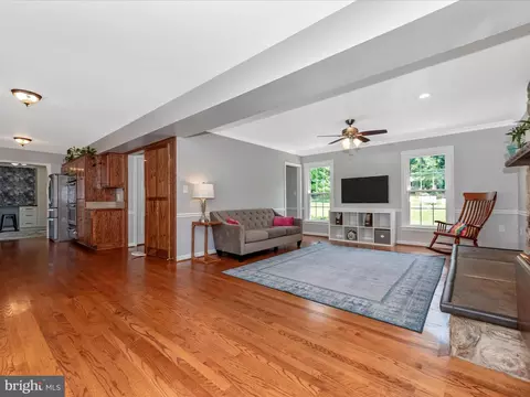 Living - 5508 Corral Ln, Frederick, MD 21703 photo 3 of 4
