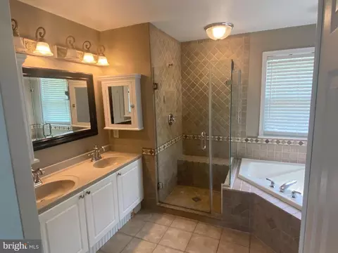 Bath - 1942 Timber Grove Rd, Frederick, MD 21702 photo 1 of 6