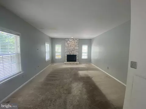 Living - 1942 Timber Grove Rd, Frederick, MD 21702 photo 2 of 11