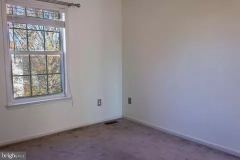 Bedroom - 1942 Timber Grove Rd, Frederick, MD 21702 photo 8 of 11