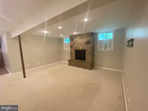 Living - 1942 Timber Grove Rd, Frederick, MD 21702 photo 7 of 11