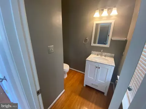 Bath - 1942 Timber Grove Rd, Frederick, MD 21702 photo 5 of 6