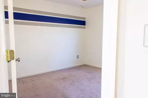 Bedroom - 1942 Timber Grove Rd, Frederick, MD 21702 photo 6 of 11