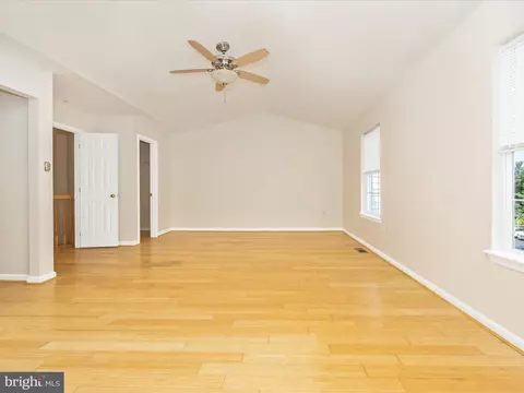 Living - 2127 Bristol Dr #27, Frederick, MD 21702 photo 10 of 12