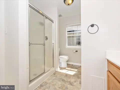 Bath - 2127 Bristol Dr #27, Frederick, MD 21702 photo 5 of 7