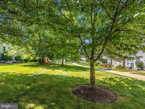 Exterior - 2127 Bristol Dr #27, Frederick, MD 21702 photo 9 of 14