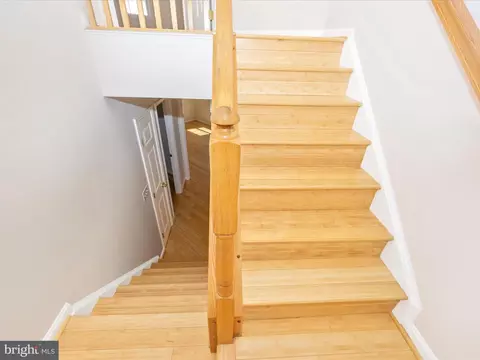 Entry Way - 2127 Bristol Dr #27, Frederick, MD 21702 photo 2 of 3