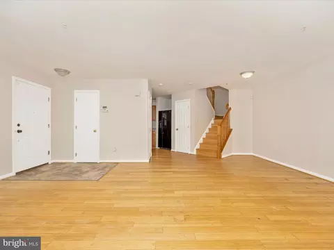Living - 2127 Bristol Dr #27, Frederick, MD 21702 photo 5 of 12