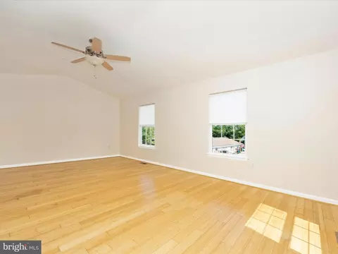 Living - 2127 Bristol Dr #27, Frederick, MD 21702 photo 9 of 12