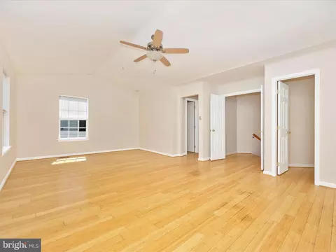 Living - 2127 Bristol Dr #27, Frederick, MD 21702 photo 11 of 12