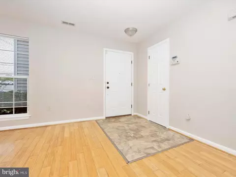 Entry Way - 2127 Bristol Dr #27, Frederick, MD 21702 photo 1 of 3