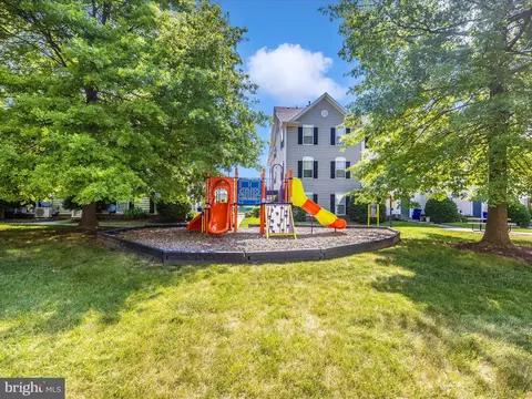 Exterior - 2127 Bristol Dr #27, Frederick, MD 21702 photo 10 of 14