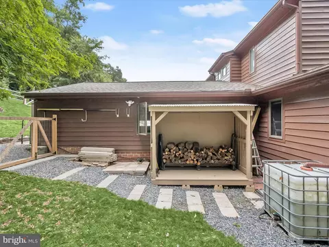Exterior - 5514 Bootjack Dr, Frederick, MD 21702 photo 30 of 31