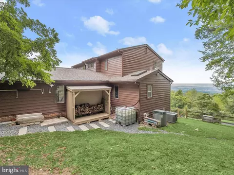Exterior - 5514 Bootjack Dr, Frederick, MD 21702 photo 3 of 31
