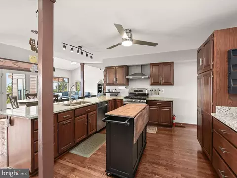 Kitchen - 5514 Bootjack Dr, Frederick, MD 21702 photo 3 of 6