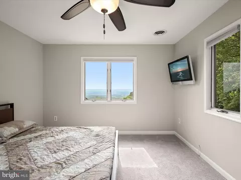 Bedroom - 5514 Bootjack Dr, Frederick, MD 21702 photo 5 of 13