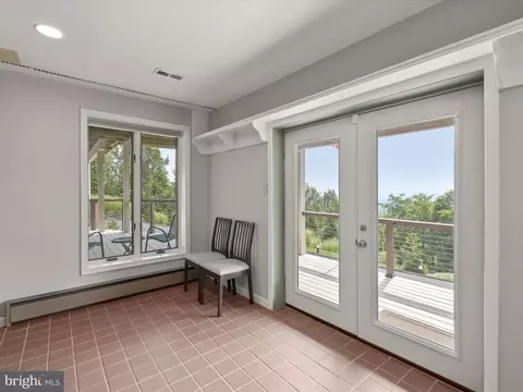 Entry Way - 5514 Bootjack Dr, Frederick, MD 21702 photo 5 of 6