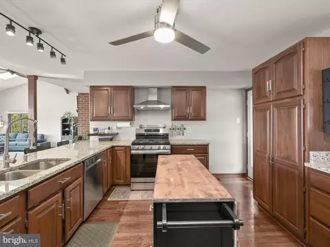 Kitchen - 5514 Bootjack Dr, Frederick, MD 21702 photo 2 of 6