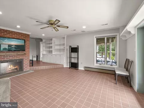 Living - 5514 Bootjack Dr, Frederick, MD 21702 photo 5 of 6