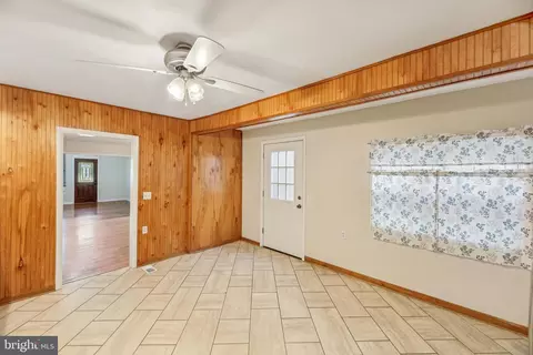 Entry Way - 246 S Carroll St S, Frederick, MD 21701 photo 2 of 7